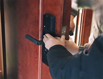富川24小时上门开锁公司
